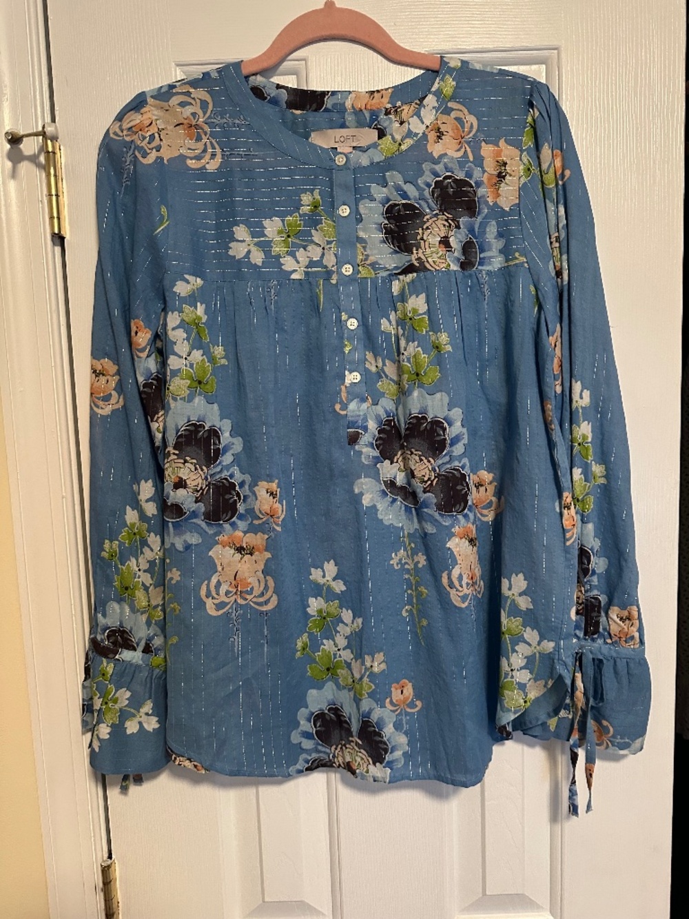 Loft women’s blue floral long sleeve top